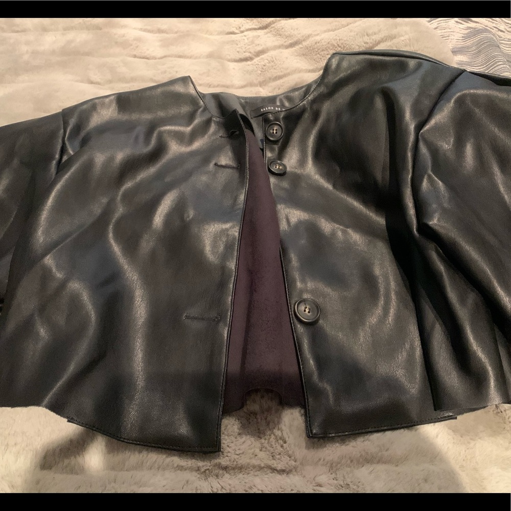 Short pvc jacket wide sleeve